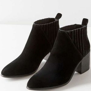 JEFFREY CAMPBELL VIGGO VELVET ANKLE BOOT